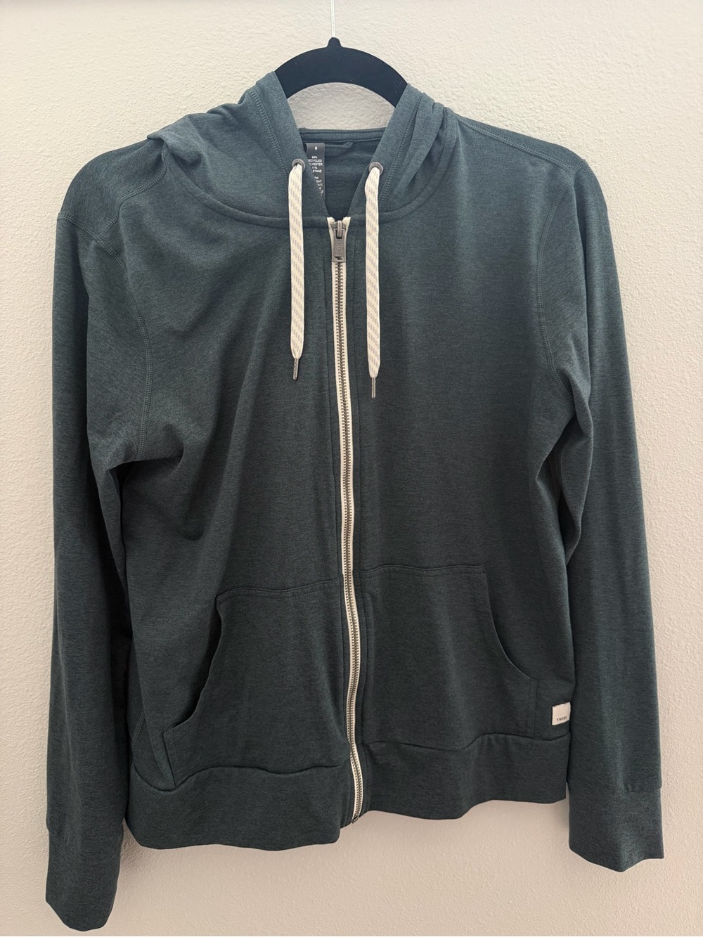 Vuori Women's green Zip Hoodie size S